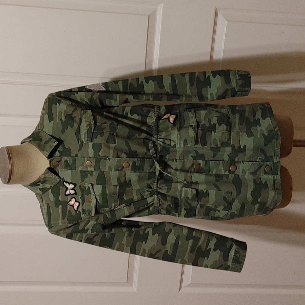🤢 Justice Jacket
